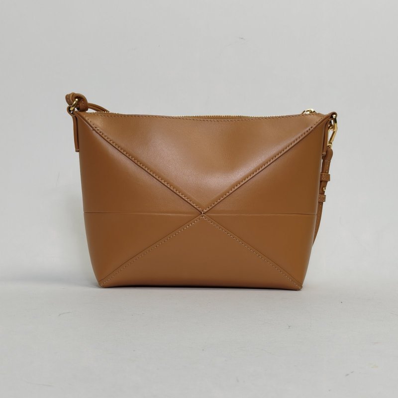 LOEWE 棕色牛皮金扣puzzlefoldpouch變形包腋下包飯盒包肩背包-2