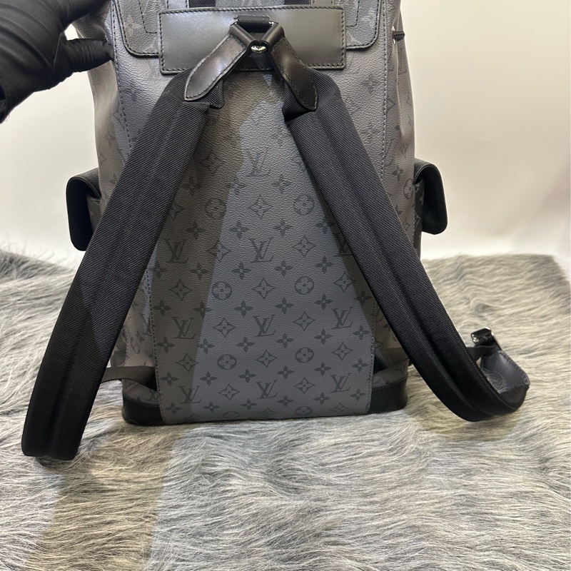 LV 黑灰原花銀釦雙側口袋Christopher MM束口下蓋後背包M45419-1