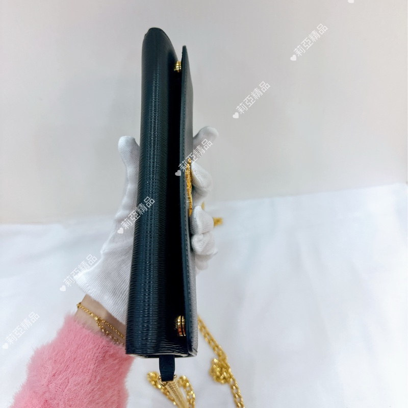 莉亞精品♡ Prada 黑金woc 鏈條包 九新美包-7