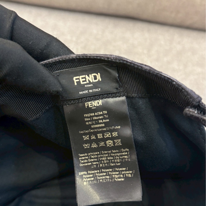 FENDI經典款老帽-3