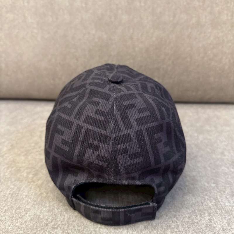 FENDI經典款老帽-5