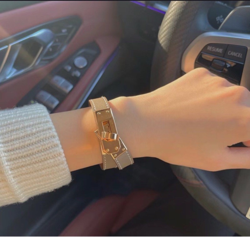 平台最低價近新閒置斷貨款✨ HERMES 愛馬仕 mini Kelly 雙圈牛皮轉釦手環 (大象灰Etoupe x 玫瑰金色) bracelet-1