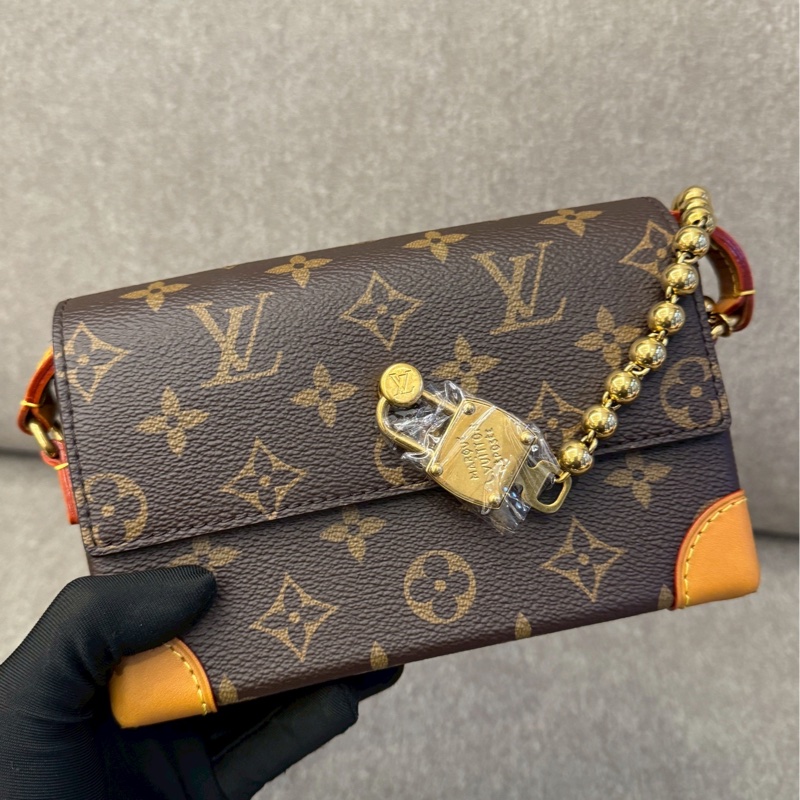 LV新款鎖頭steamer-1