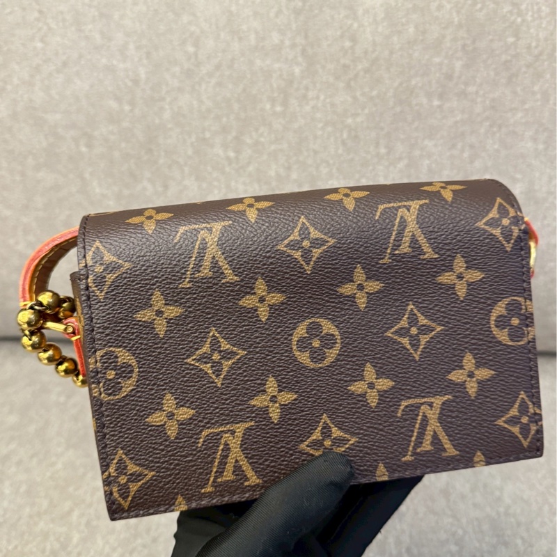 LV新款鎖頭steamer-2