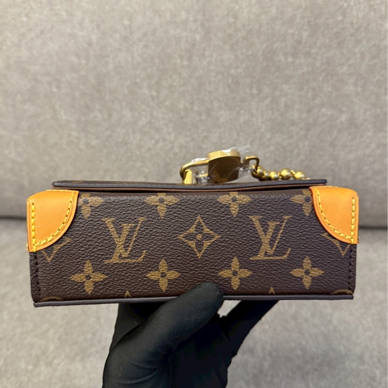 LV新款鎖頭steamer-3