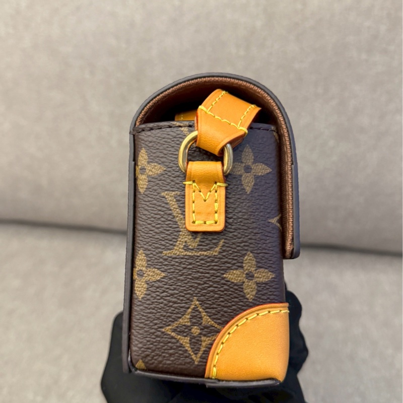 LV新款鎖頭steamer-4