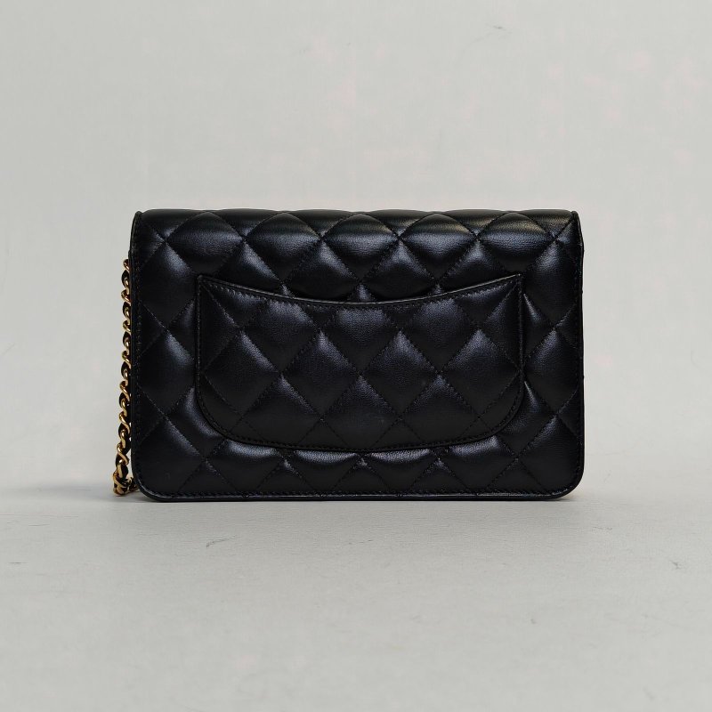 CHANEL CFWOC19黑色羊皮晶片開金扣肩背包-2