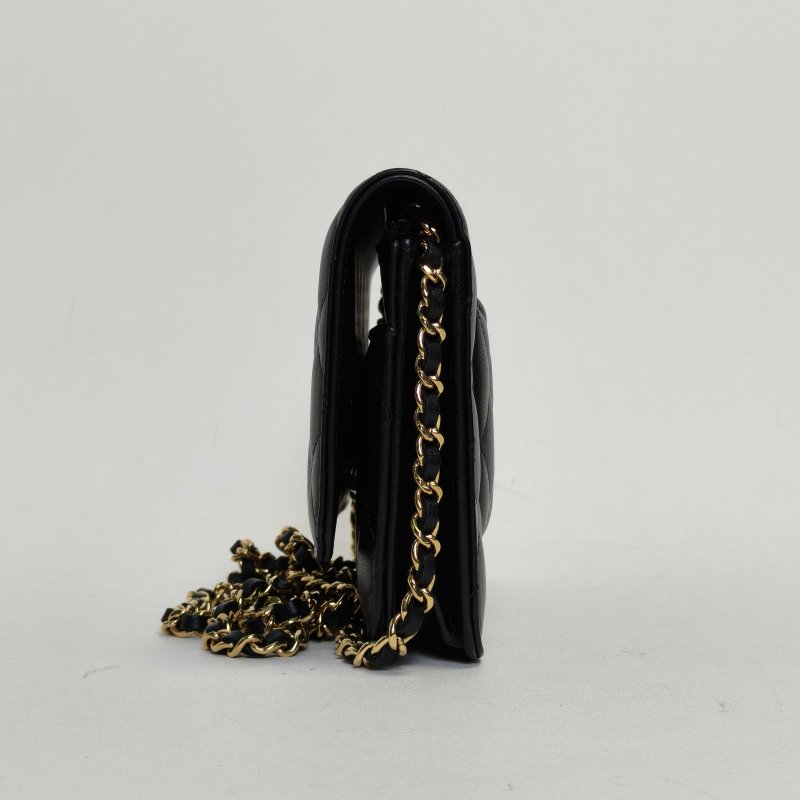 CHANEL CFWOC19黑色羊皮晶片開金扣肩背包-3