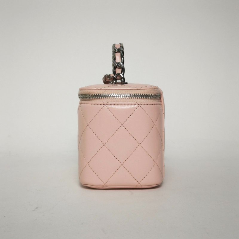 CHANEL 23KLogo手提長盒子化妝包帶鏡子16.5金屬皮穿鏈手柄粉色牛皮鐳射標銀扣肩背包-1