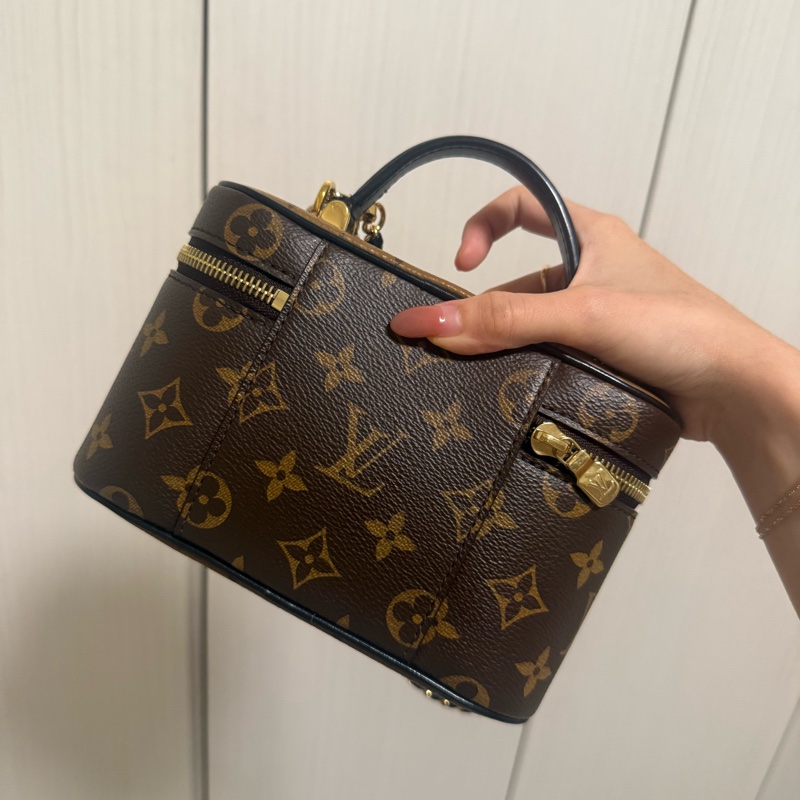 Lv Vanity Chain Pouch 老花化妝包-4