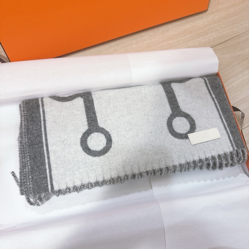 💖Hermes 圍巾 Echarpe Casaque More 馬銜圈圈💖 灰色 全新-4