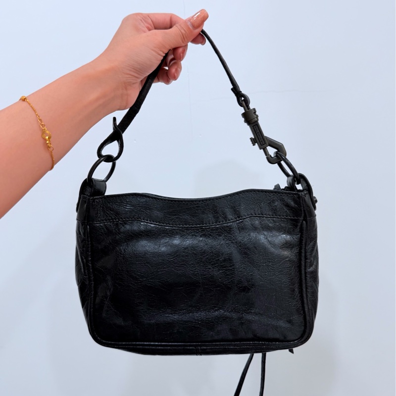 BALENCIAGA 巴黎世家 METALLIC EDGE HIP all black腋下包 麻將包 肩背包 斜背包-1