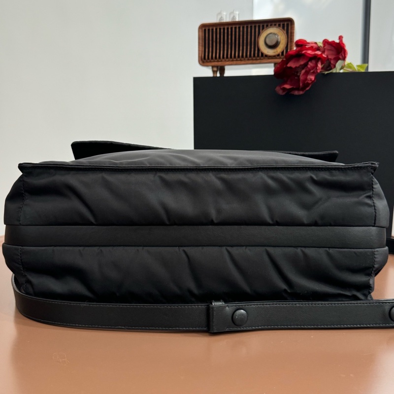 PRADA Cini 復古郵差包 大號 尺寸約36×14×28cm-5