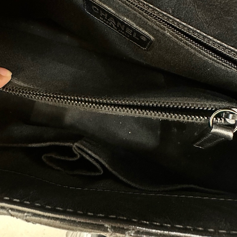 Chanelcoco handle 黑色油蜡皮中号黑扣 尺寸約28*18cm 年份29開-4