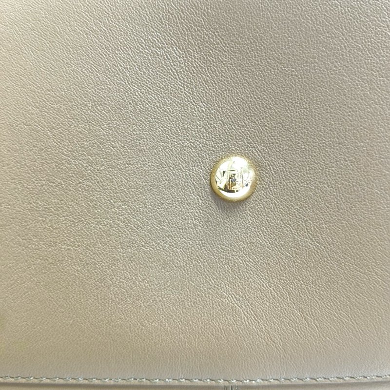 FENDI Peekaboo Essential大號棕色牛皮手提包 金色五金-11