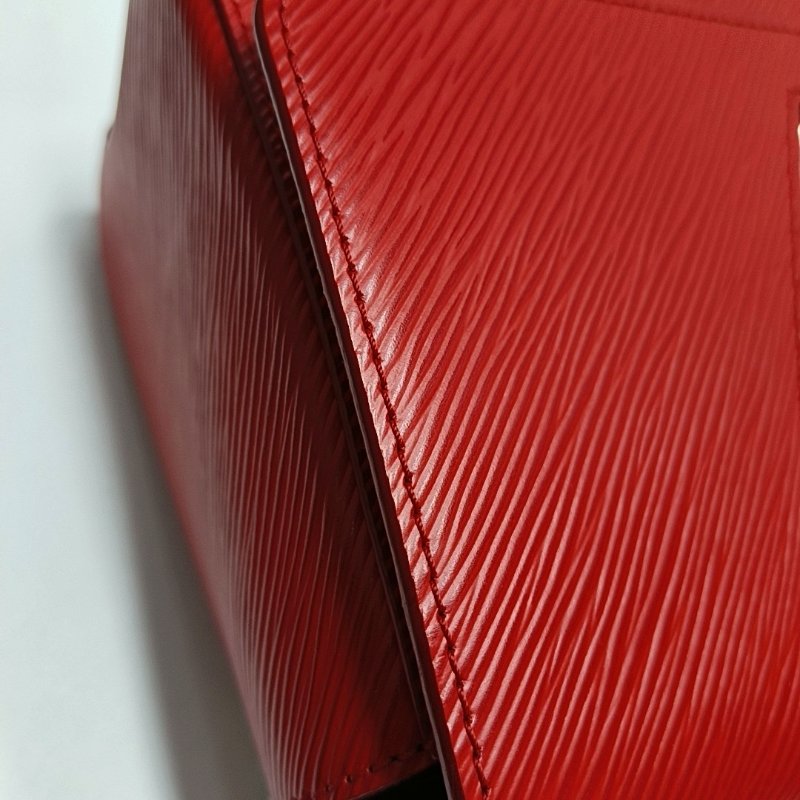 LOUIS VUITTON TWIST 中號紅色皮牛皮水波紋單肩斜挎包 銀色五金 9.8新-8