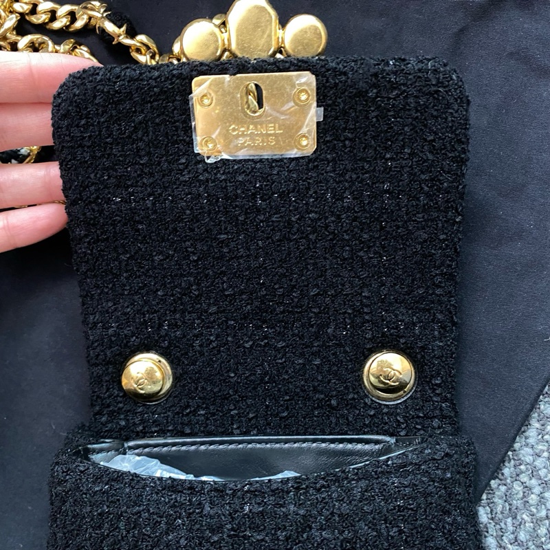 Chanel 黑金編織豎版鏈條包 tweed 晶片款-8