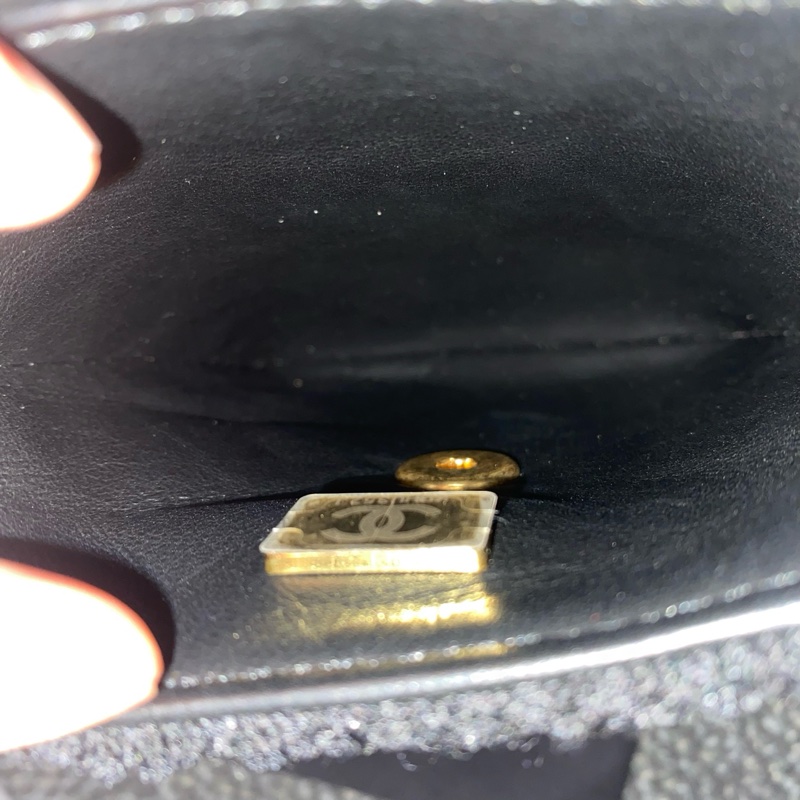 Chanel 黑金編織豎版鏈條包 tweed 晶片款-9