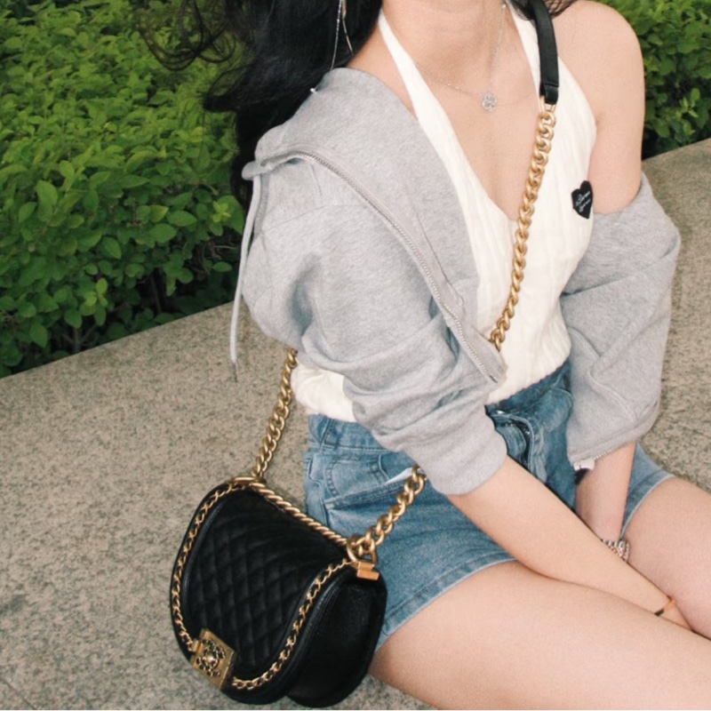 Chanel 黑金leboy馬鞍包 黑金荔枝皮半月包 99新🔥-1