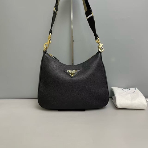 Prada 黑金牛皮荔枝紋單肩包 尺寸約32x22 附件:原防塵袋