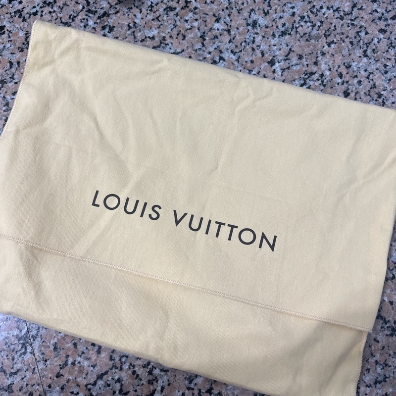 LV 棋盤格斜背包 側背包幾乎全新-11