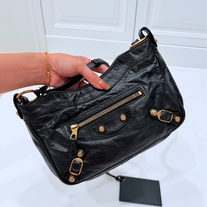 BALENCIAGA 巴黎世家 METALLIC EDGE HIP 金釦 麻將包 腋下包 側背包 肩背包 斜背包-6