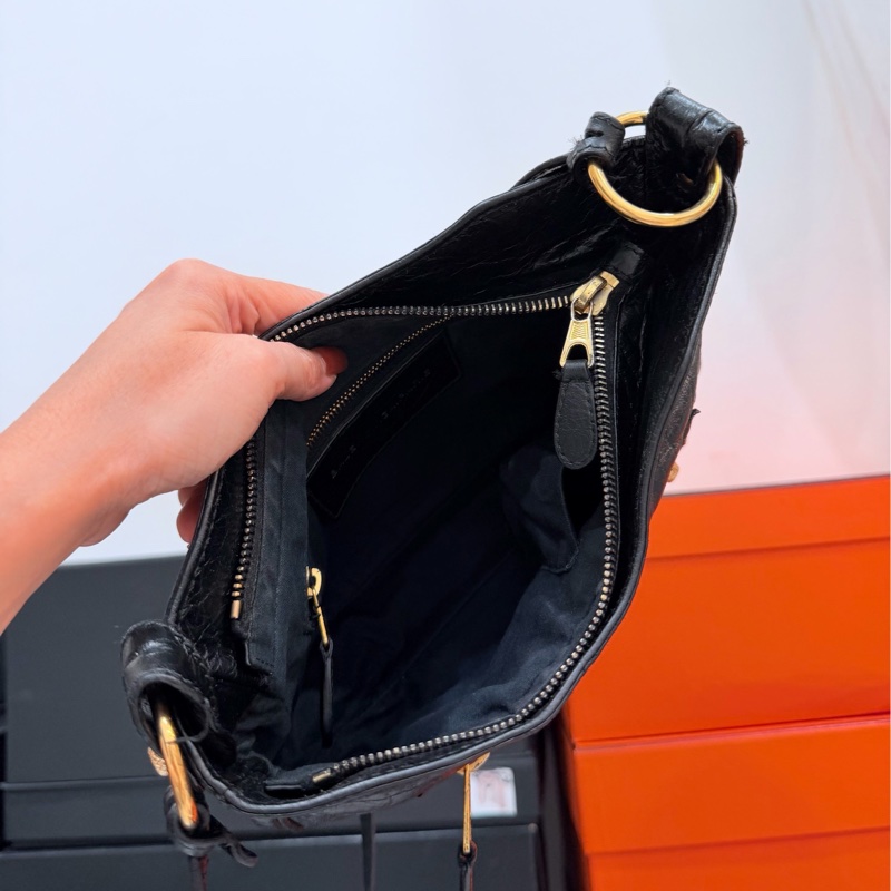 BALENCIAGA 巴黎世家 METALLIC EDGE HIP 金釦 麻將包 腋下包 側背包 肩背包 斜背包-23