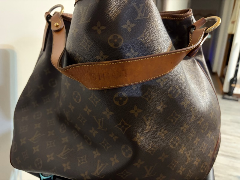 LOUIS VUITTON 斜肩包-0
