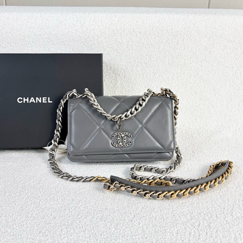 新款芯片款!Chanel 香奈兒 19Bag Woc 灰羊皮銀扣-1
