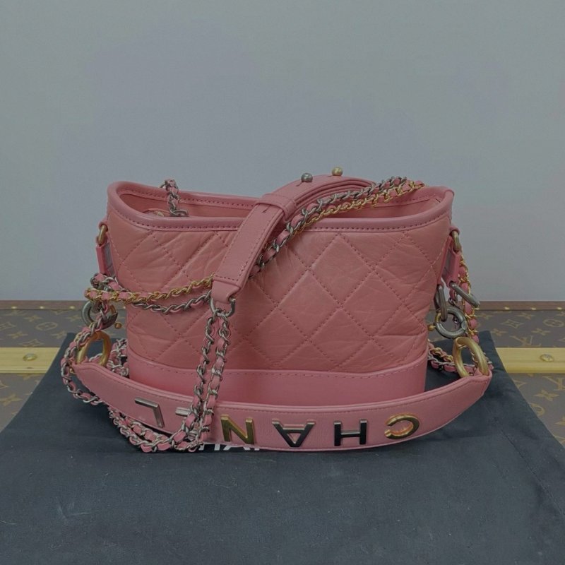 CHANEL 粉色徽章流浪小號肩背斜背鏈條包 20*15*8 全新閒置配件塵袋保卡-3
