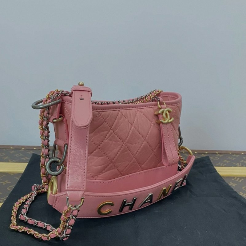 CHANEL 粉色徽章流浪小號肩背斜背鏈條包 20*15*8 全新閒置配件塵袋保卡-4