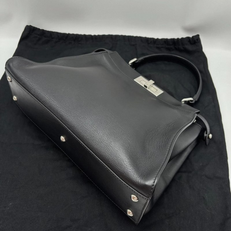 FENDI 黑銀Peekaboo手提肩背斜背包34*24*12 98新配件塵袋-4