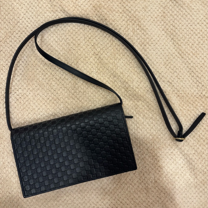 GUCCI LOGO WOC 壓紋 肩背包-1