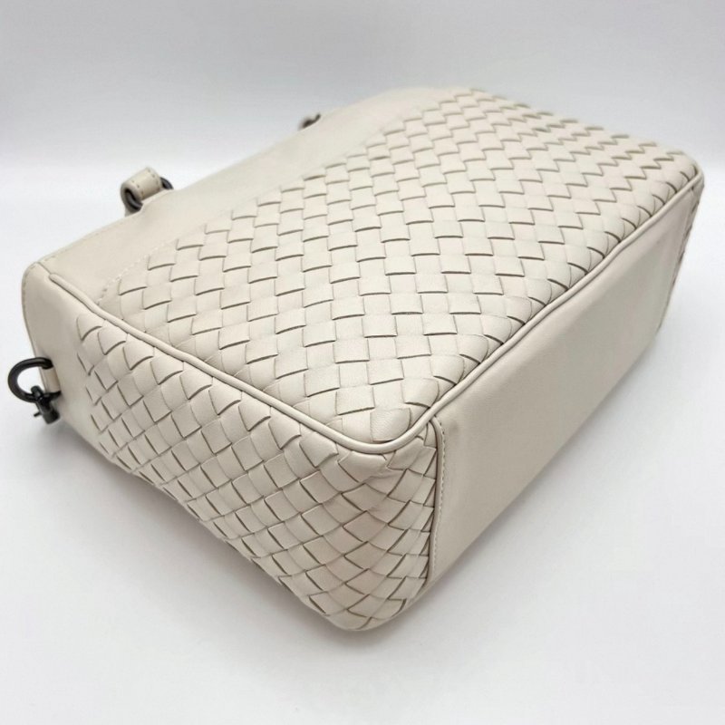 BV 白色經典編織手提斜背包26*20*10 98新配件塵袋-1