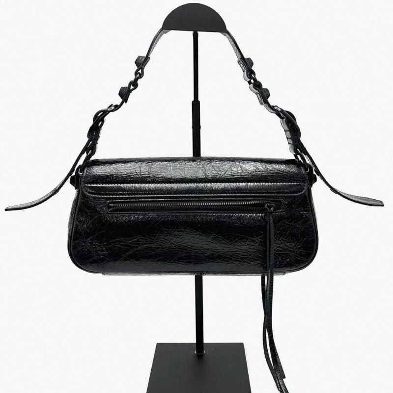 BALENCIAGA so black油蠟皮肩背腋下機車包 29*14*4 98新配件塵袋-4