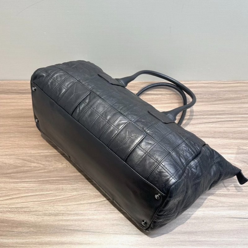 CHANEL 黑色肩背托特包 40*26*20 98新配件塵袋-1