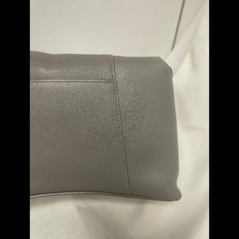 【8成新】㊣✨BALENCIAGA✨巴黎世家 奶茶色 沙漏包 小牛皮 肩背包 腋下包 斜背包 手拿包/二手包/二手精品/保證正品🌳二手樹屋🌳-21