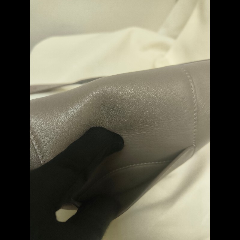 【8成新】㊣✨BALENCIAGA✨巴黎世家 奶茶色 沙漏包 小牛皮 肩背包 腋下包 斜背包 手拿包/二手包/二手精品/保證正品🌳二手樹屋🌳-22