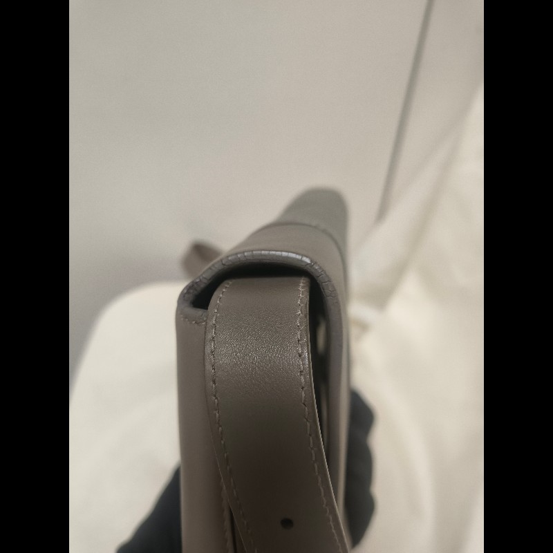 【8成新】㊣✨BALENCIAGA✨巴黎世家 奶茶色 沙漏包 小牛皮 肩背包 腋下包 斜背包 手拿包/二手包/二手精品/保證正品🌳二手樹屋🌳-25