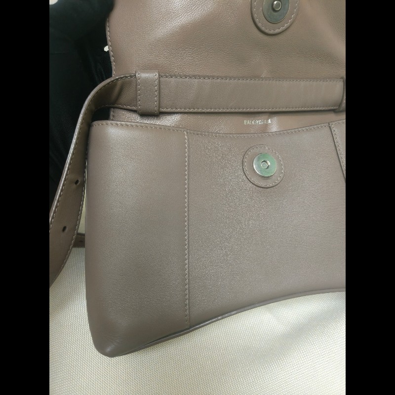 【8成新】㊣✨BALENCIAGA✨巴黎世家 奶茶色 沙漏包 小牛皮 肩背包 腋下包 斜背包 手拿包/二手包/二手精品/保證正品🌳二手樹屋🌳-36