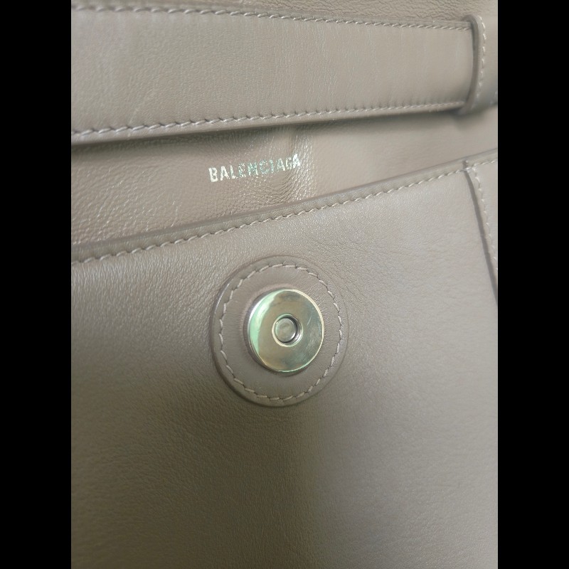 【8成新】㊣✨BALENCIAGA✨巴黎世家 奶茶色 沙漏包 小牛皮 肩背包 腋下包 斜背包 手拿包/二手包/二手精品/保證正品🌳二手樹屋🌳-39