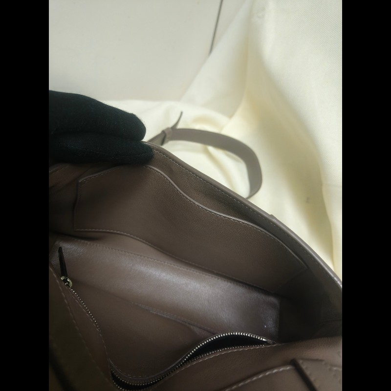 【8成新】㊣✨BALENCIAGA✨巴黎世家 奶茶色 沙漏包 小牛皮 肩背包 腋下包 斜背包 手拿包/二手包/二手精品/保證正品🌳二手樹屋🌳-43