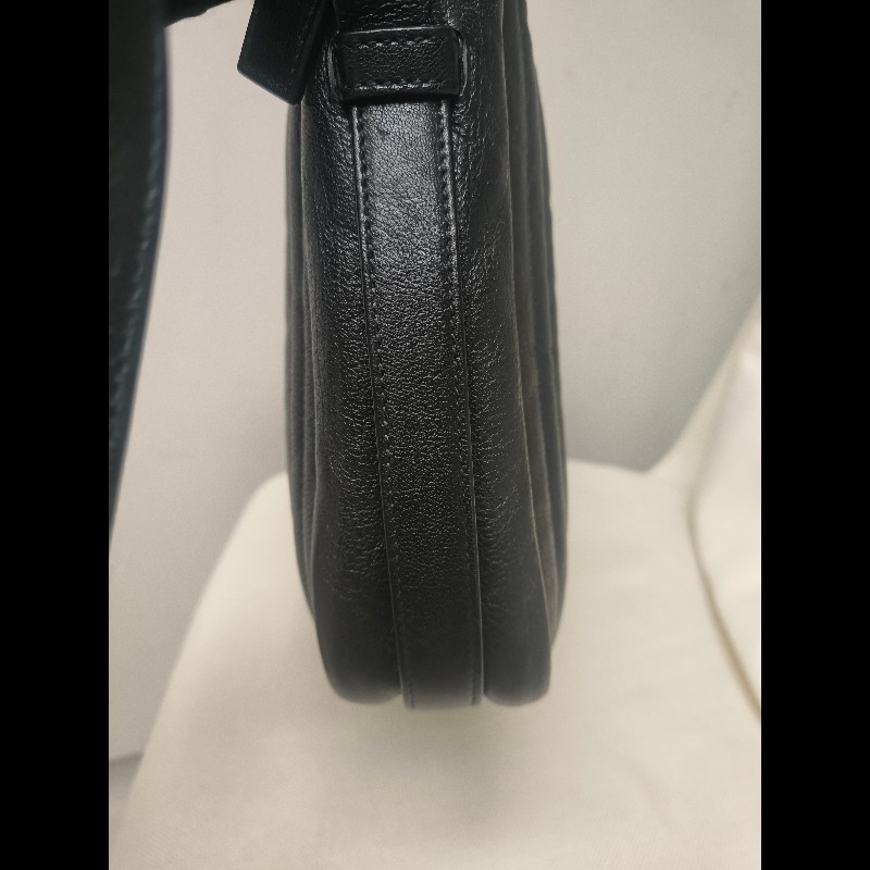 【8成新】㊣✨YSL✨(附防塵袋)SAINT LAURENT 聖羅蘭 黑色 山形紋 烤漆 相機包 文件包 電腦包 通勤包/二手精品/保證正品🌳二手樹屋🌳-31