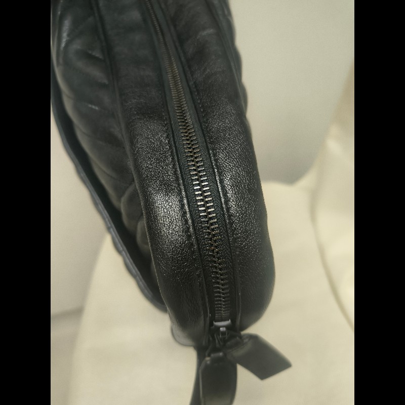 【8成新】㊣✨YSL✨(附防塵袋)SAINT LAURENT 聖羅蘭 黑色 山形紋 烤漆 相機包 文件包 電腦包 通勤包/二手精品/保證正品🌳二手樹屋🌳-33