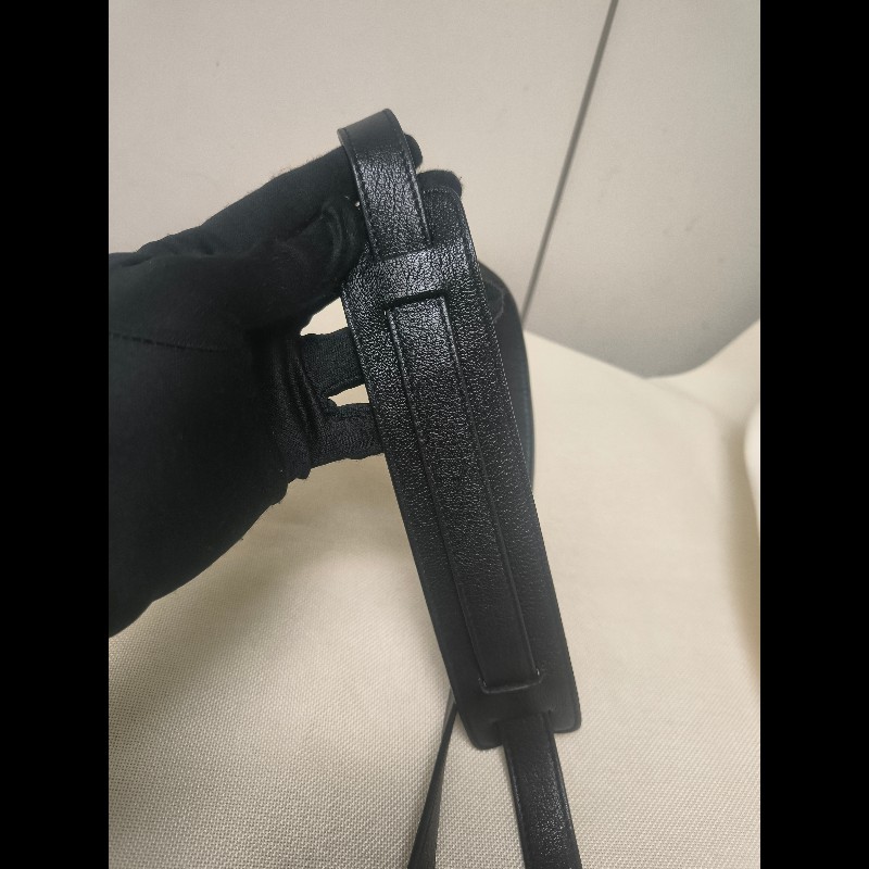 【8成新】㊣✨YSL✨(附防塵袋)SAINT LAURENT 聖羅蘭 黑色 山形紋 烤漆 相機包 文件包 電腦包 通勤包/二手精品/保證正品🌳二手樹屋🌳-35