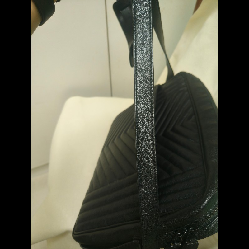 【8成新】㊣✨YSL✨(附防塵袋)SAINT LAURENT 聖羅蘭 黑色 山形紋 烤漆 相機包 文件包 電腦包 通勤包/二手精品/保證正品🌳二手樹屋🌳-38