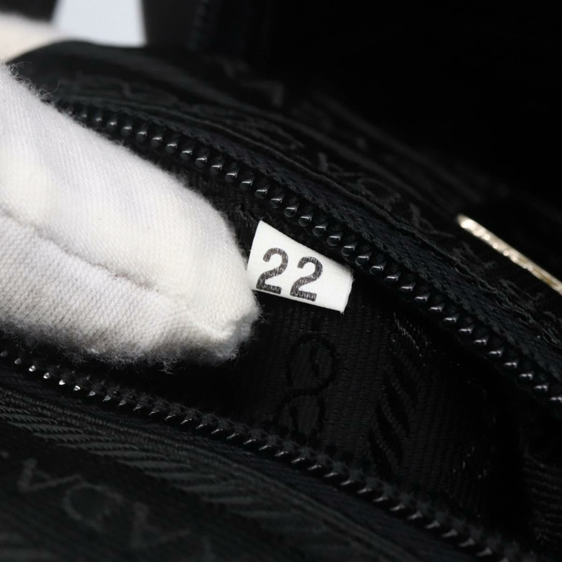 【日本直送】PRADA 黑色真皮單肩包,正品編號 152954-11