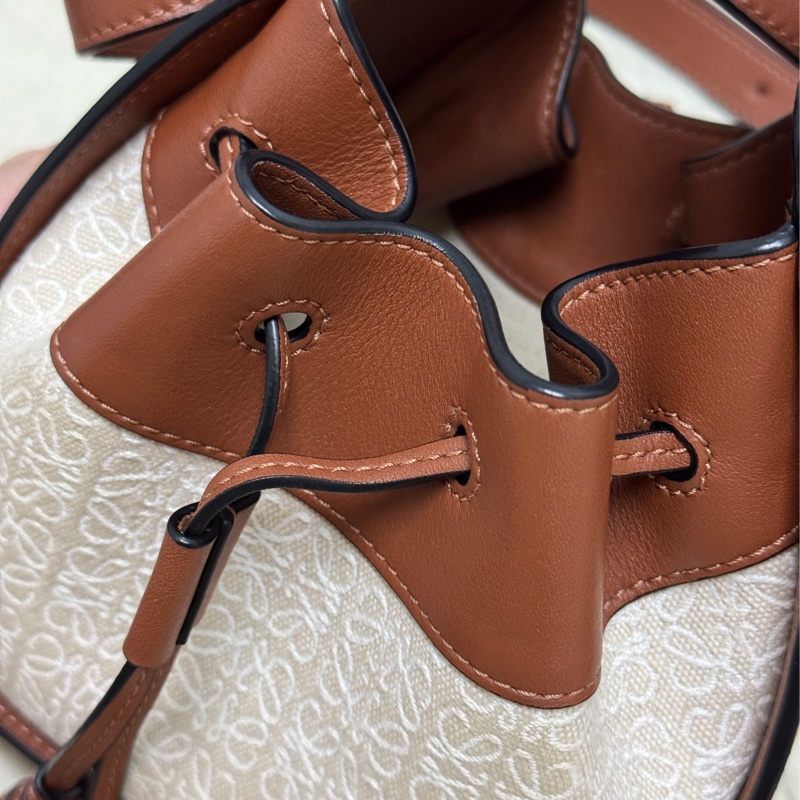 Loewe Hammock 小款吊床包 提花-10