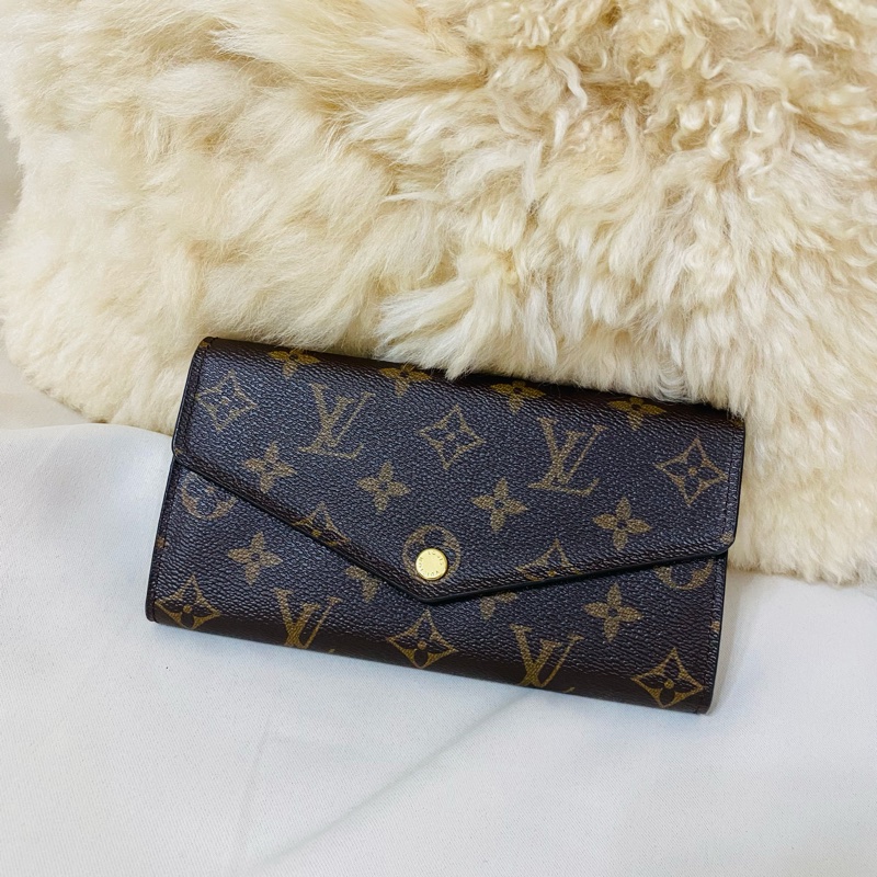 LV 老花金釘信封式16卡長夾-3