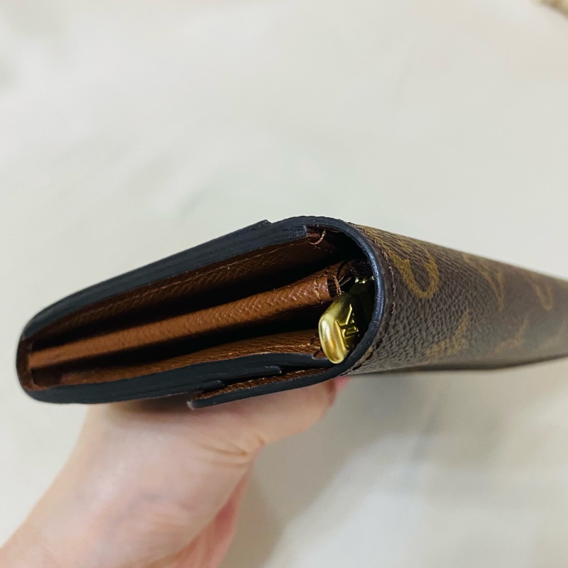 LV 老花金釘信封式16卡長夾-10
